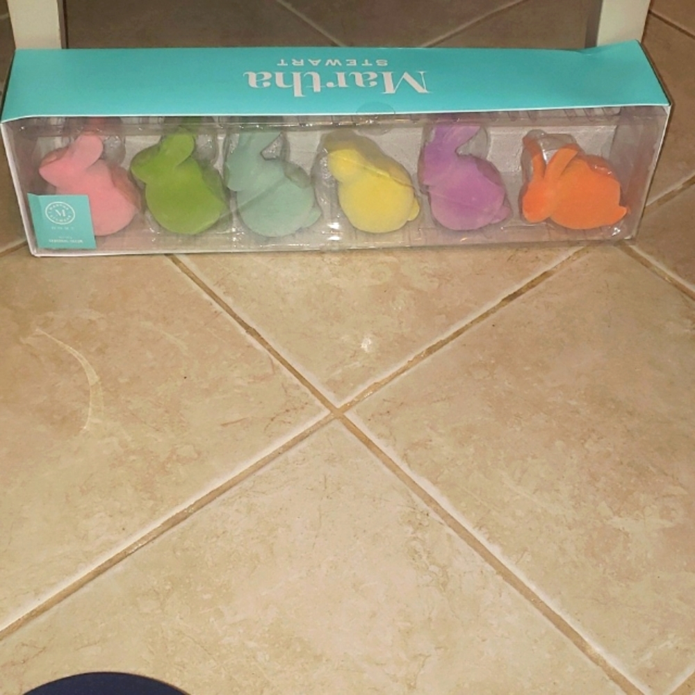 Easter bunny decorations...will ship out of the box